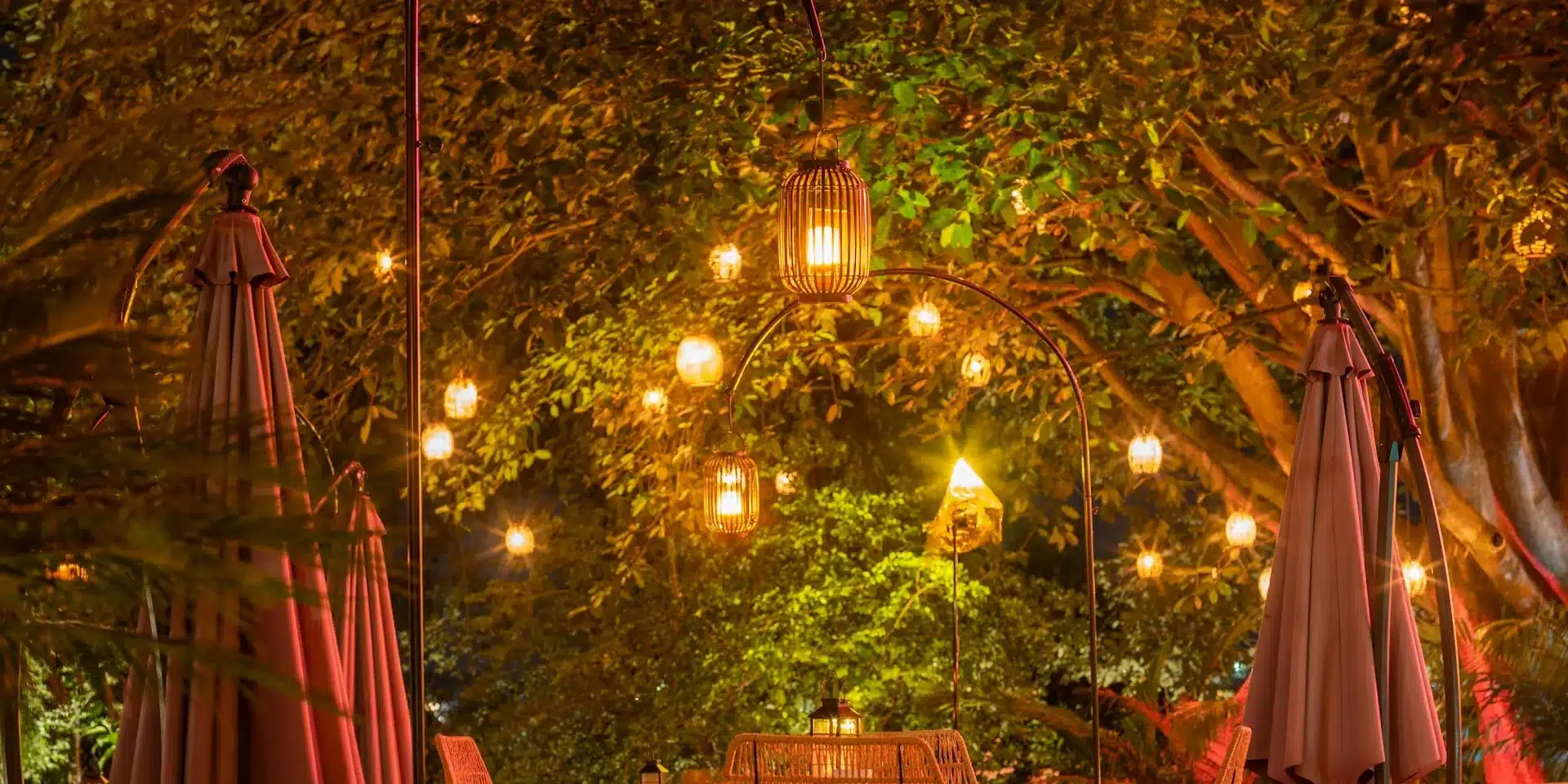 Use Globe Lights as Lighting Decoration