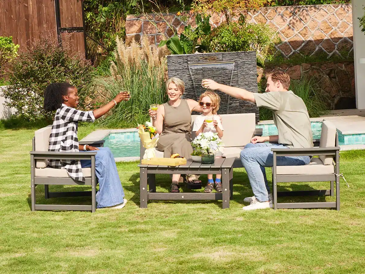 Comfortable Conversation Areas