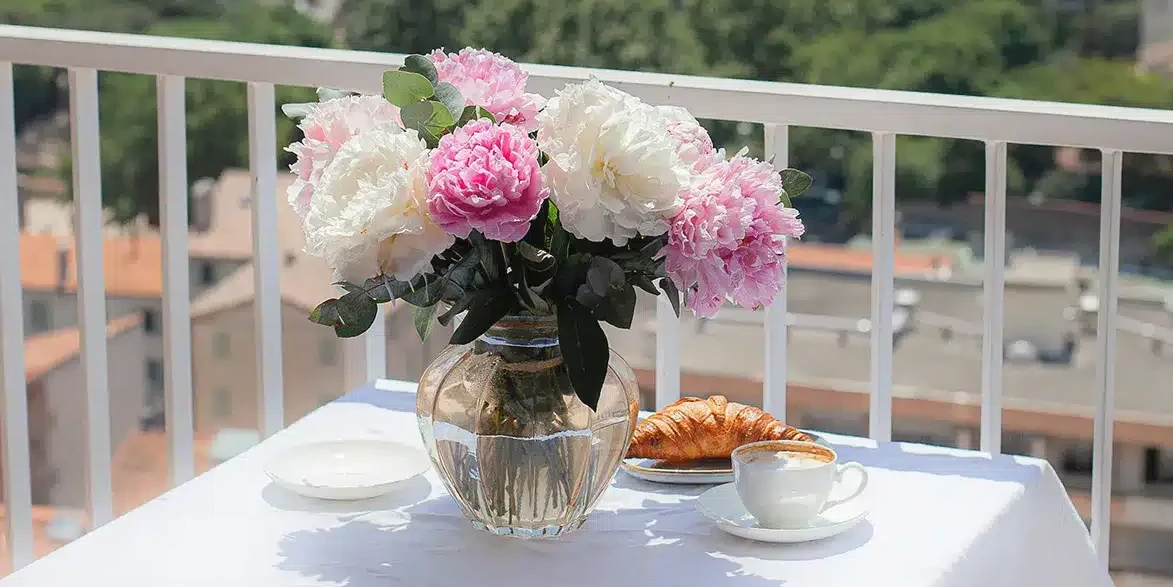 Spring-Balcony-Coffee-Nook