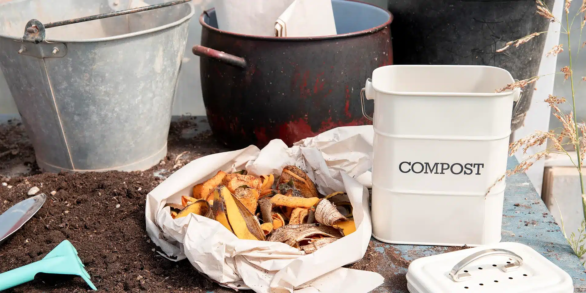 DIY a Compost Bin