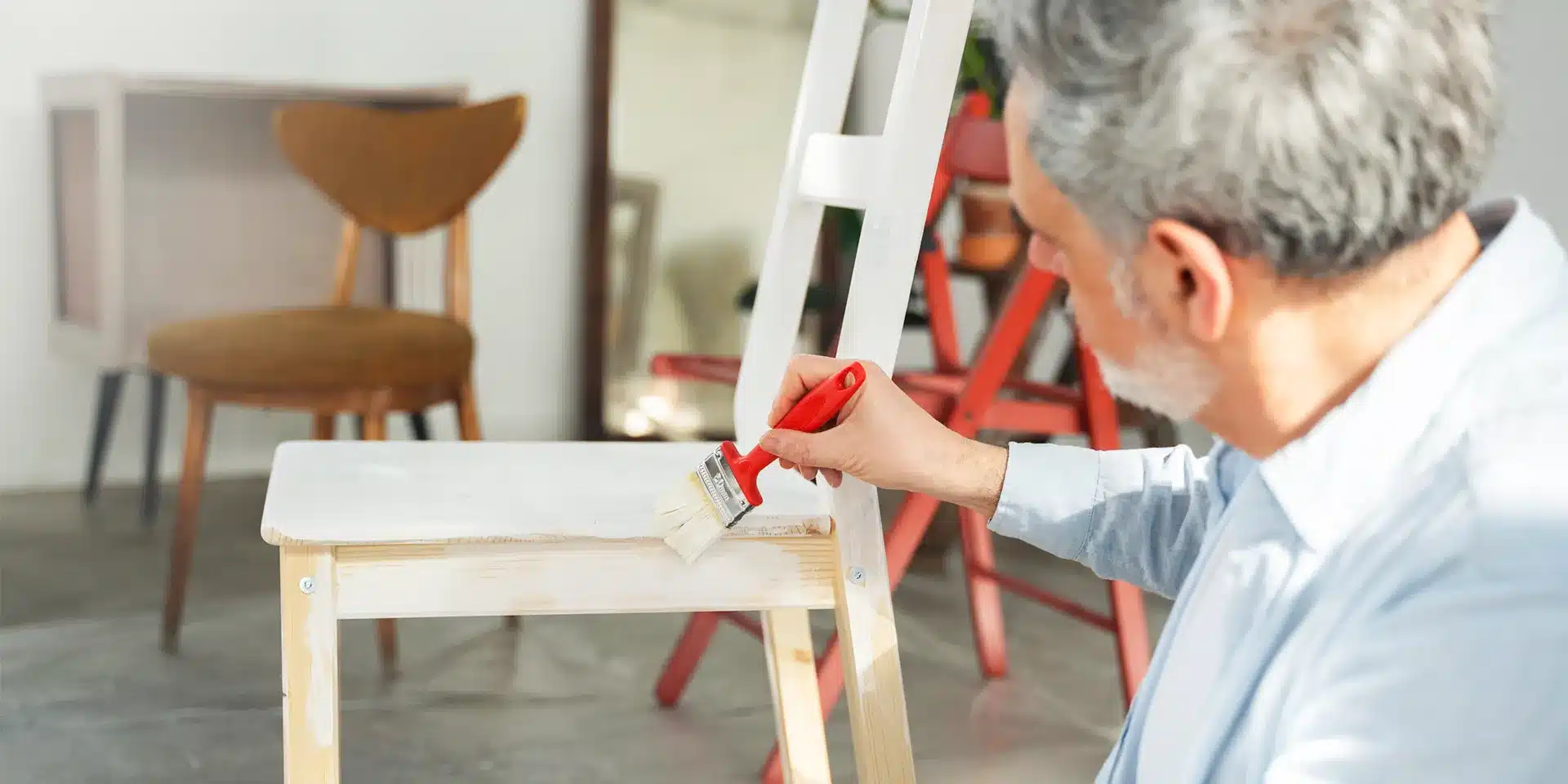 how to repaint outdoor furniture