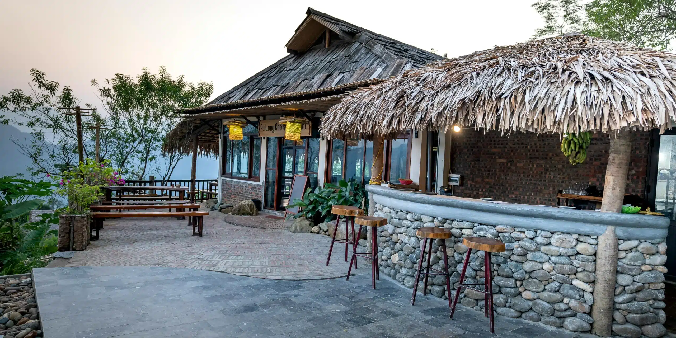 how to build a outdoor bar