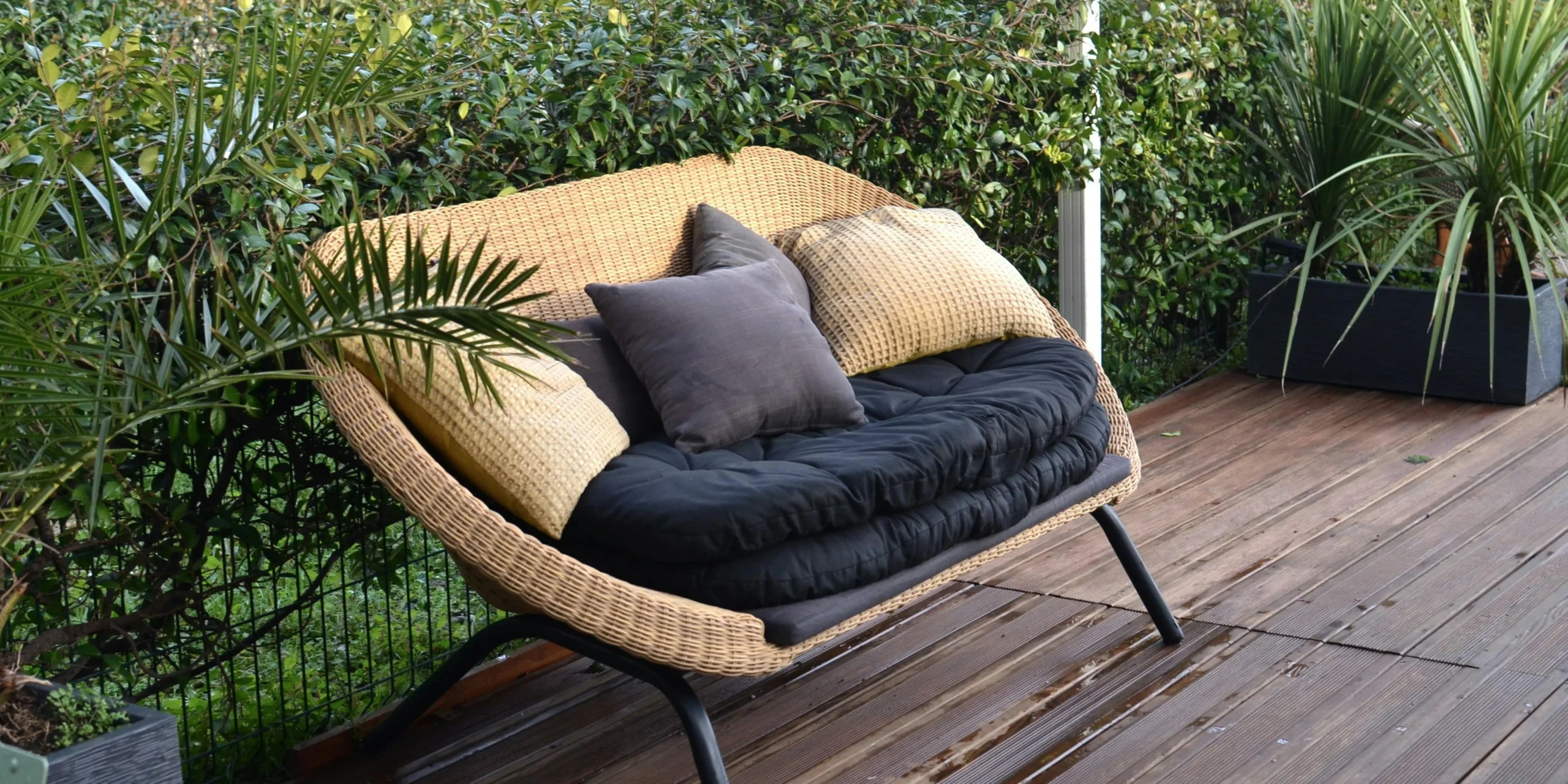 Wicker Porch Bench