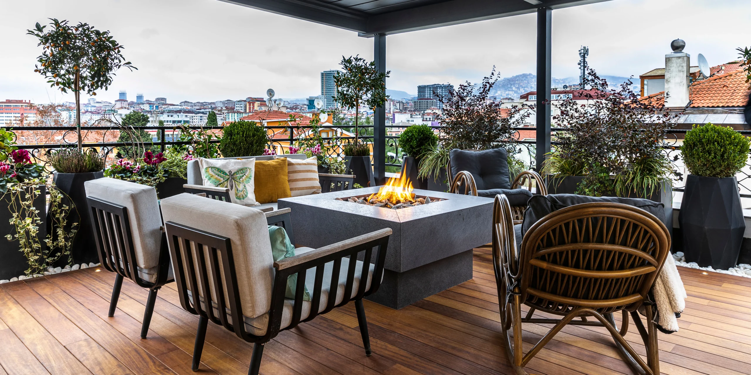 Outdoor Fire Pit Table