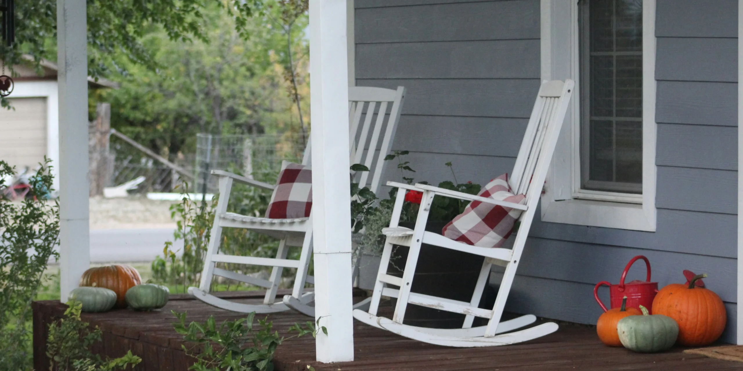 what are wood rocking chairs